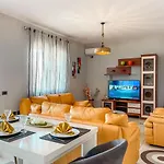 Rooftop Apartman